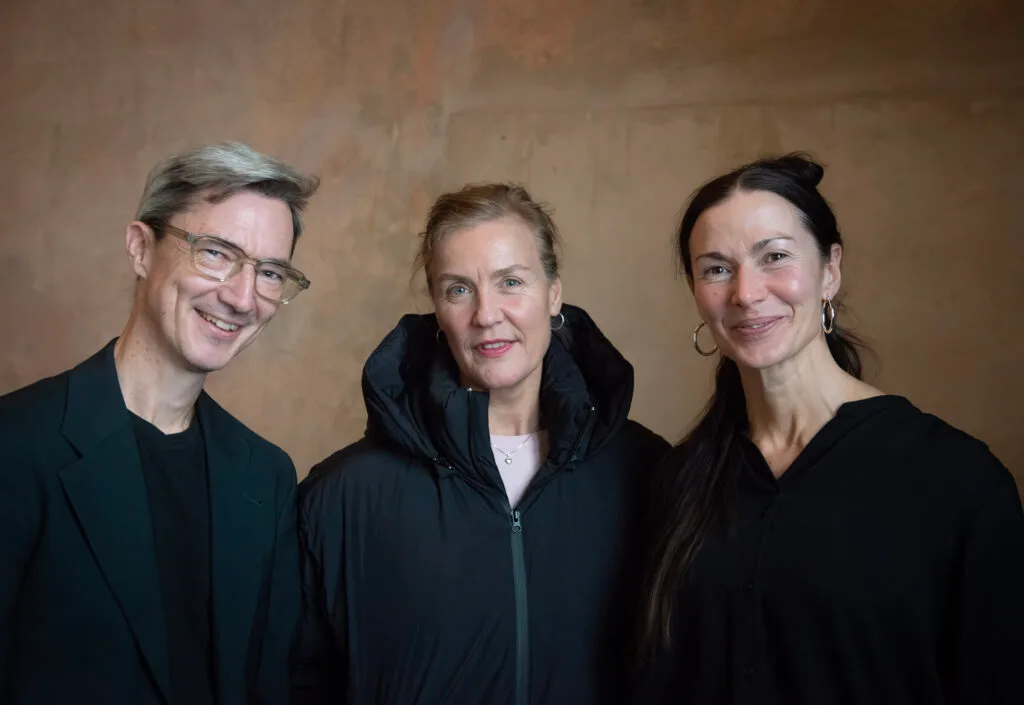Regissör Magnus Berg, scenograf och kostymdesigner Lotta Nilsson och koreograf Sara Ekman. Foto: Peder Nabo